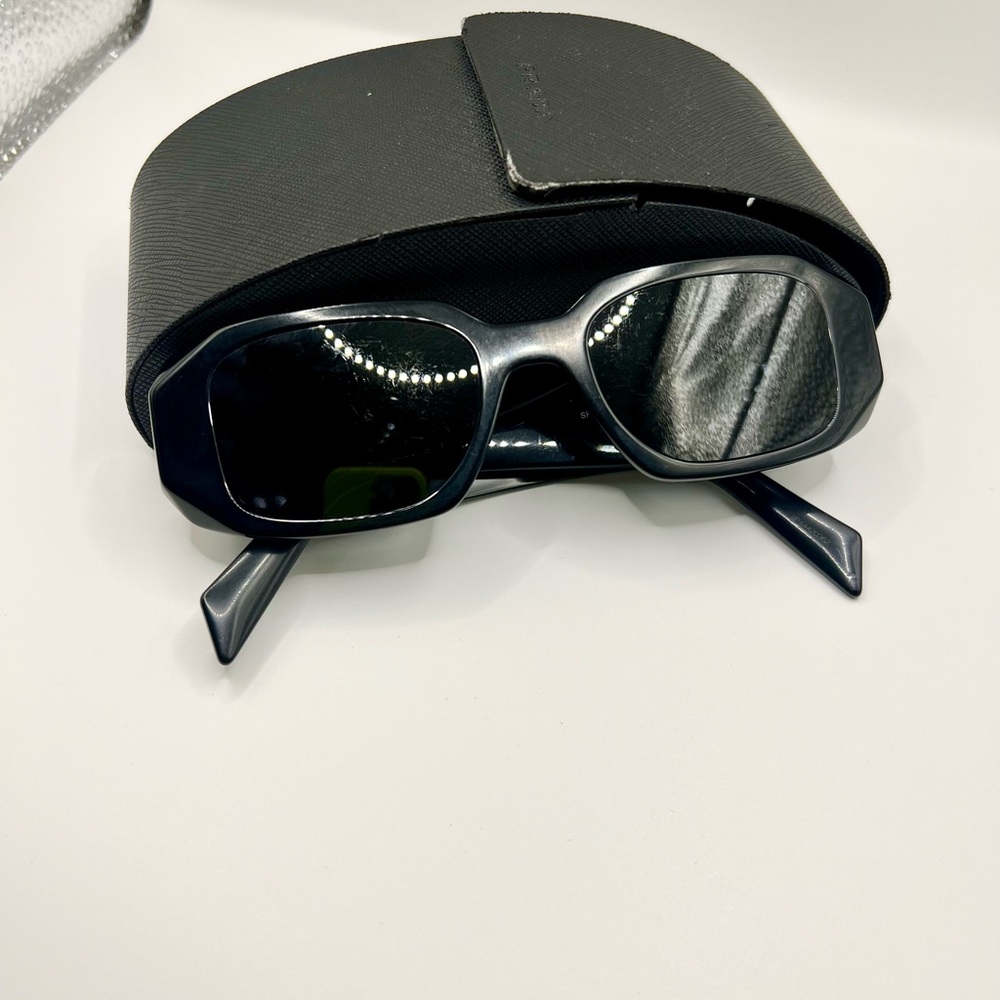 Not brand new no major scratches